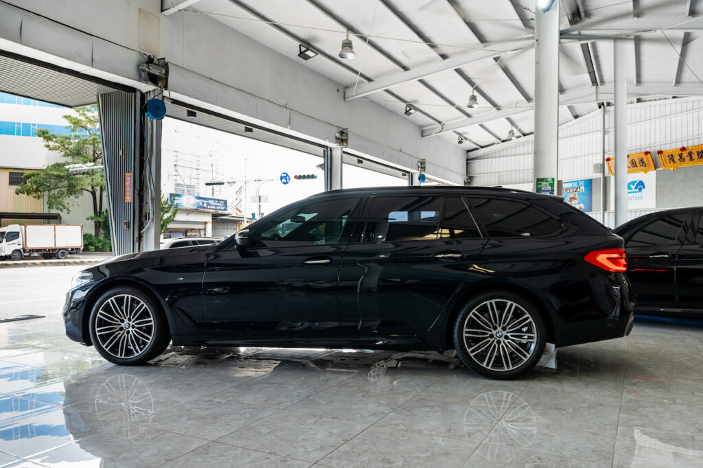 (已收訂) 2018 BMW 540i X-Drive Touring M Sport 滿配5AU智慧駕駛/4區恆溫/HK音響/電吸門/環景